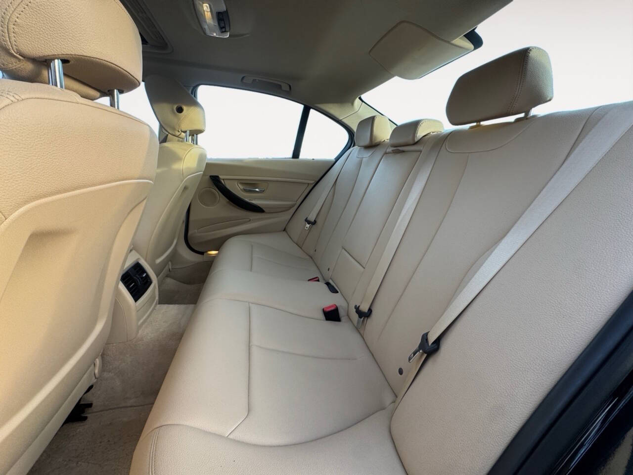 2016 BMW 3 Series 320i xDrive AWD 4dr Sedan