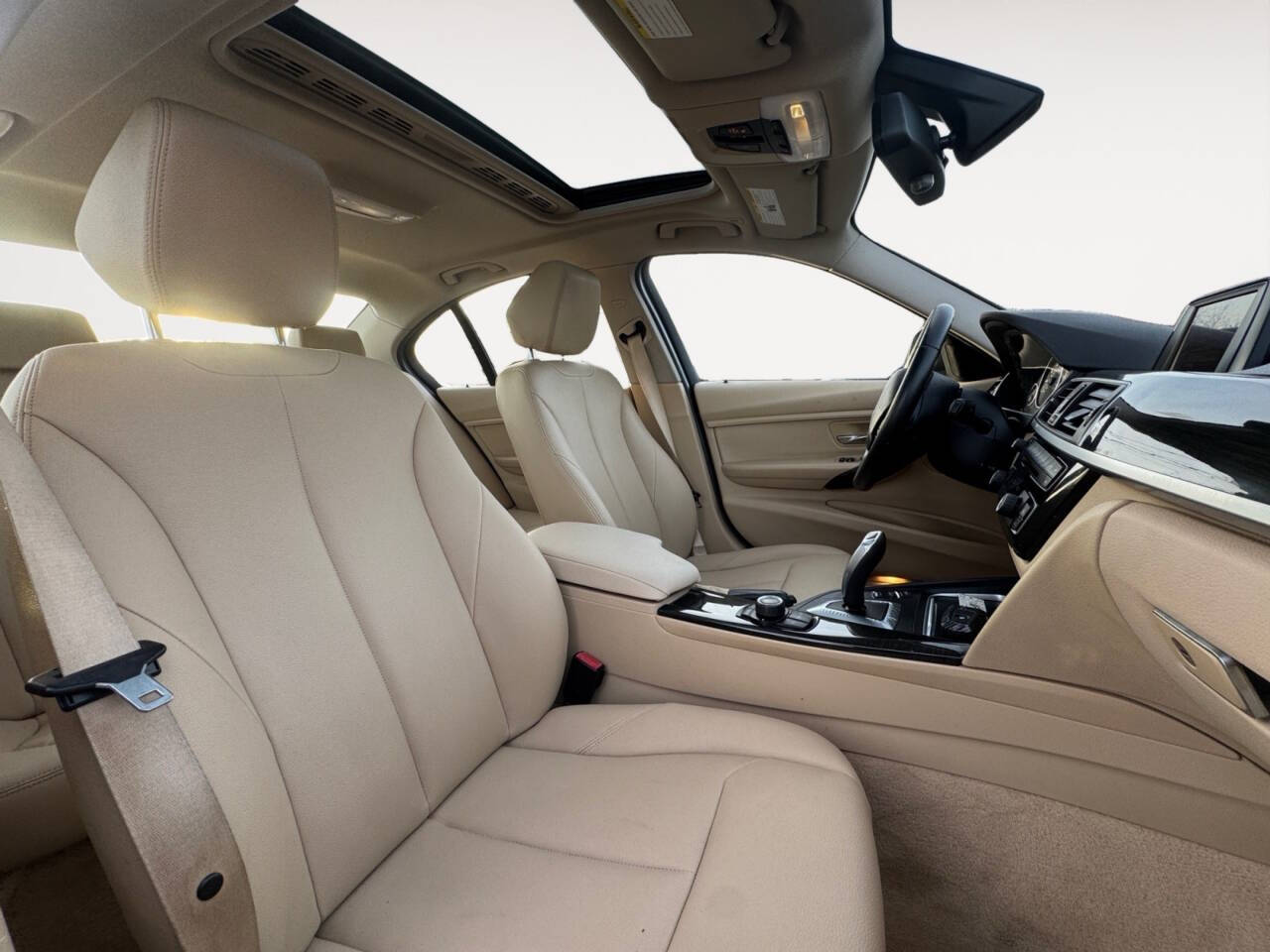 2016 BMW 3 Series 320i xDrive AWD 4dr Sedan