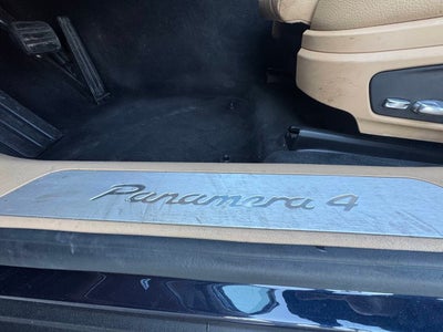 2017 Porsche Panamera 4 AWD 4dr Sedan
