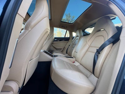 2017 Porsche Panamera 4 AWD 4dr Sedan