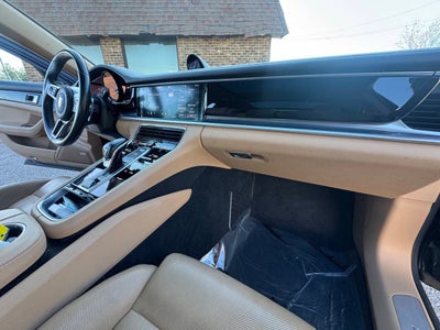 2017 Porsche Panamera 4 AWD 4dr Sedan