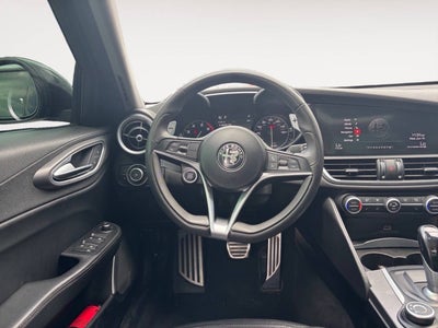 2018 Alfa Romeo Giulia Base AWD 4dr Sedan