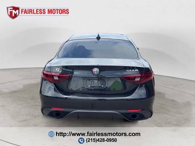 2018 Alfa Romeo Giulia Base AWD 4dr Sedan