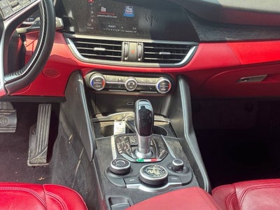 2019 Alfa Romeo Giulia Base AWD 4dr Sedan