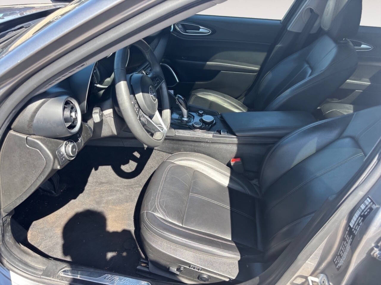 2019 Alfa Romeo Giulia Base AWD 4dr Sedan