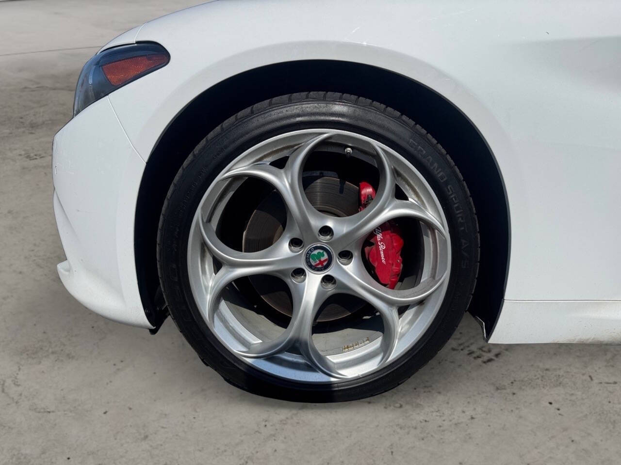2019 Alfa Romeo Giulia Ti Sport AWD 4dr Sedan