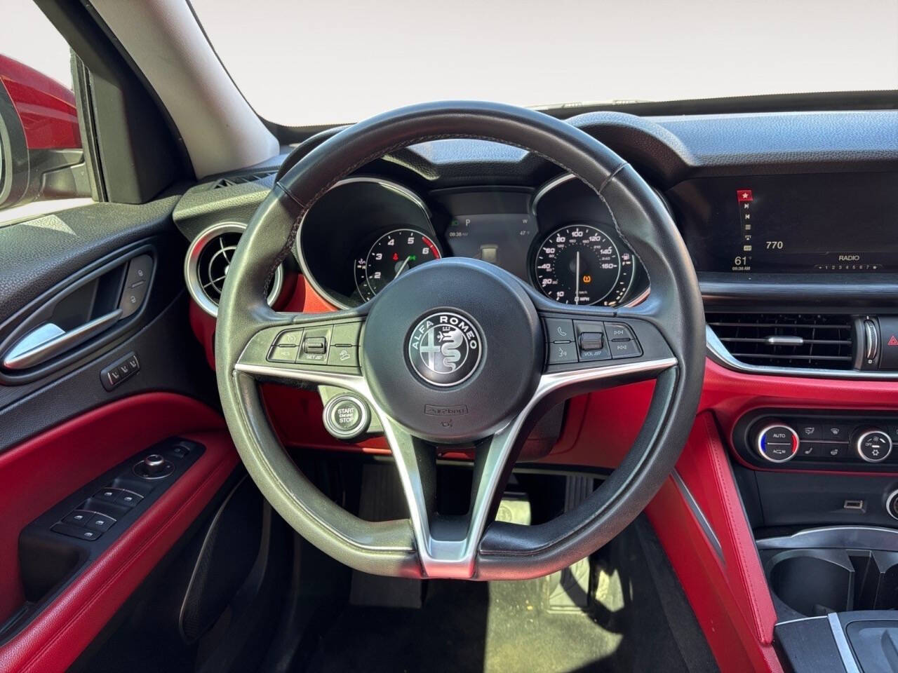 2018 Alfa Romeo Stelvio Base AWD 4dr Crossover