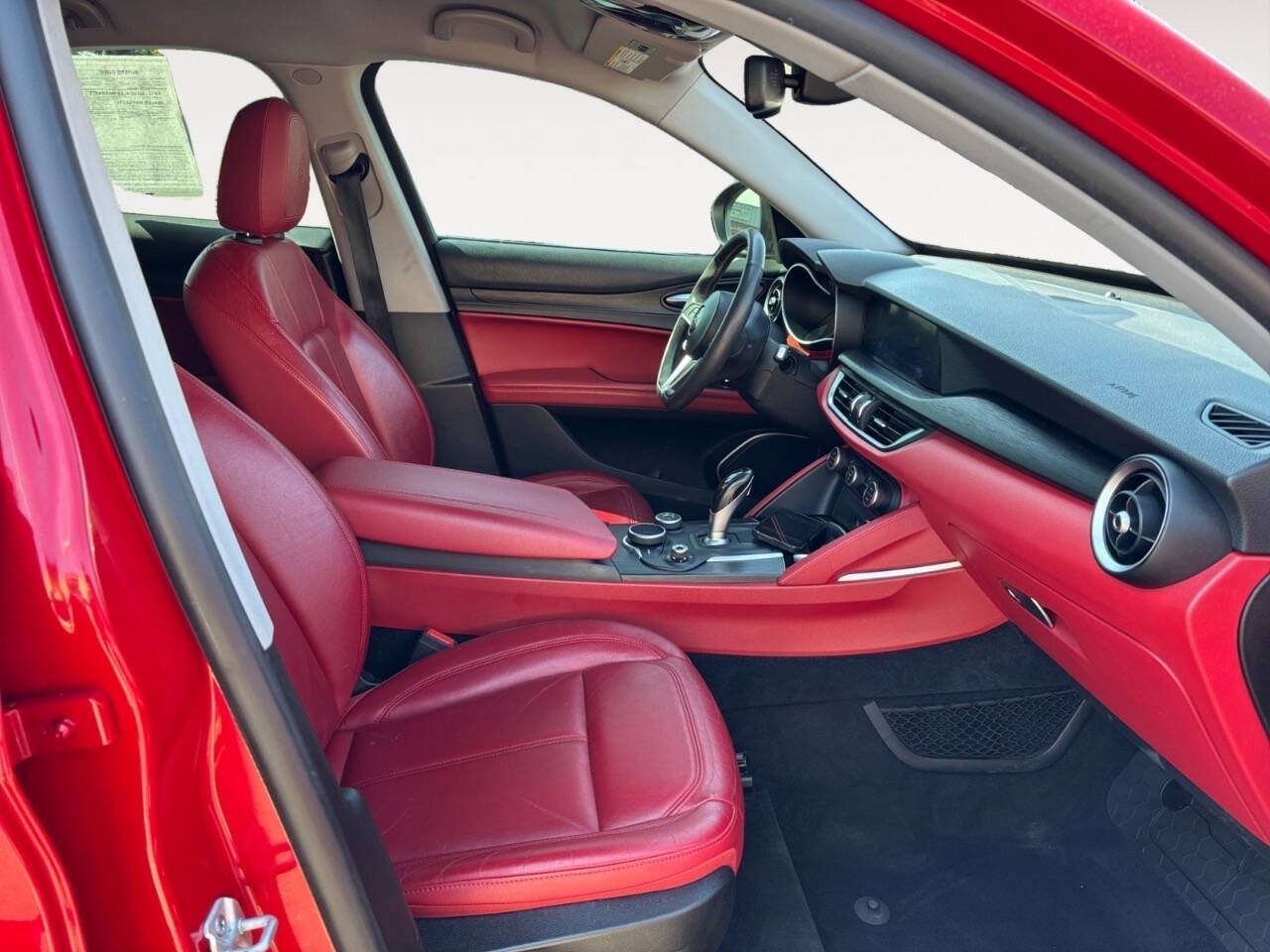 2018 Alfa Romeo Stelvio Base AWD 4dr Crossover